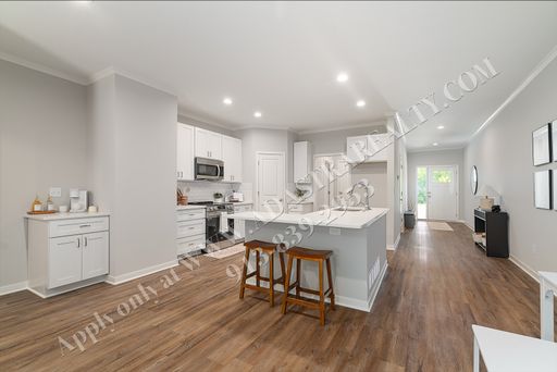 1087 N Findley St,, Olathe, KS 66061