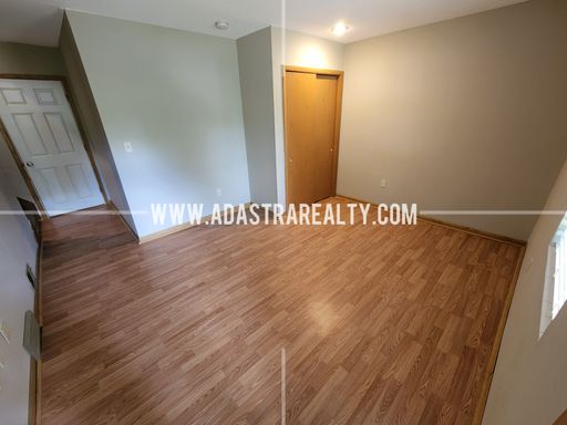 212 Brookside Dr,, Paola, KS 66071