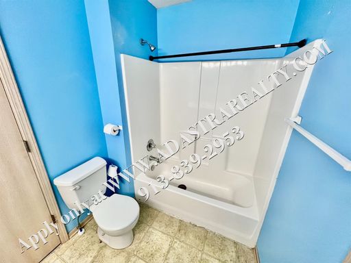 2141 SW Rambling Vine Rd,, Lee's Summit, MO 64082