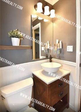 2227 W 78th St,, Prairie Village, KS 66208