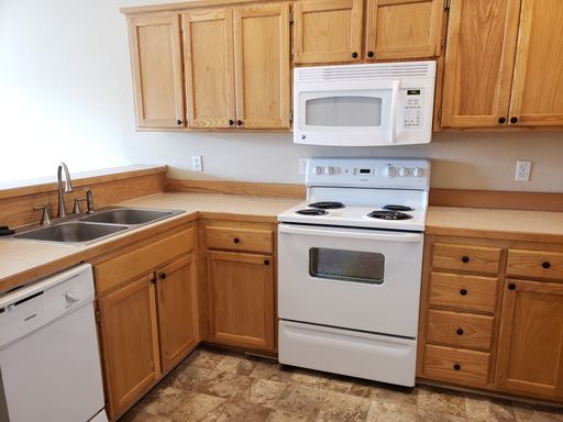 581 Woodson Ln,, Gardner, KS 66030