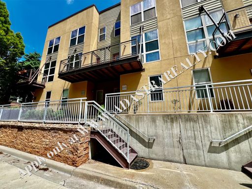 4545 Madison Ave,, Kansas City, MO 64111