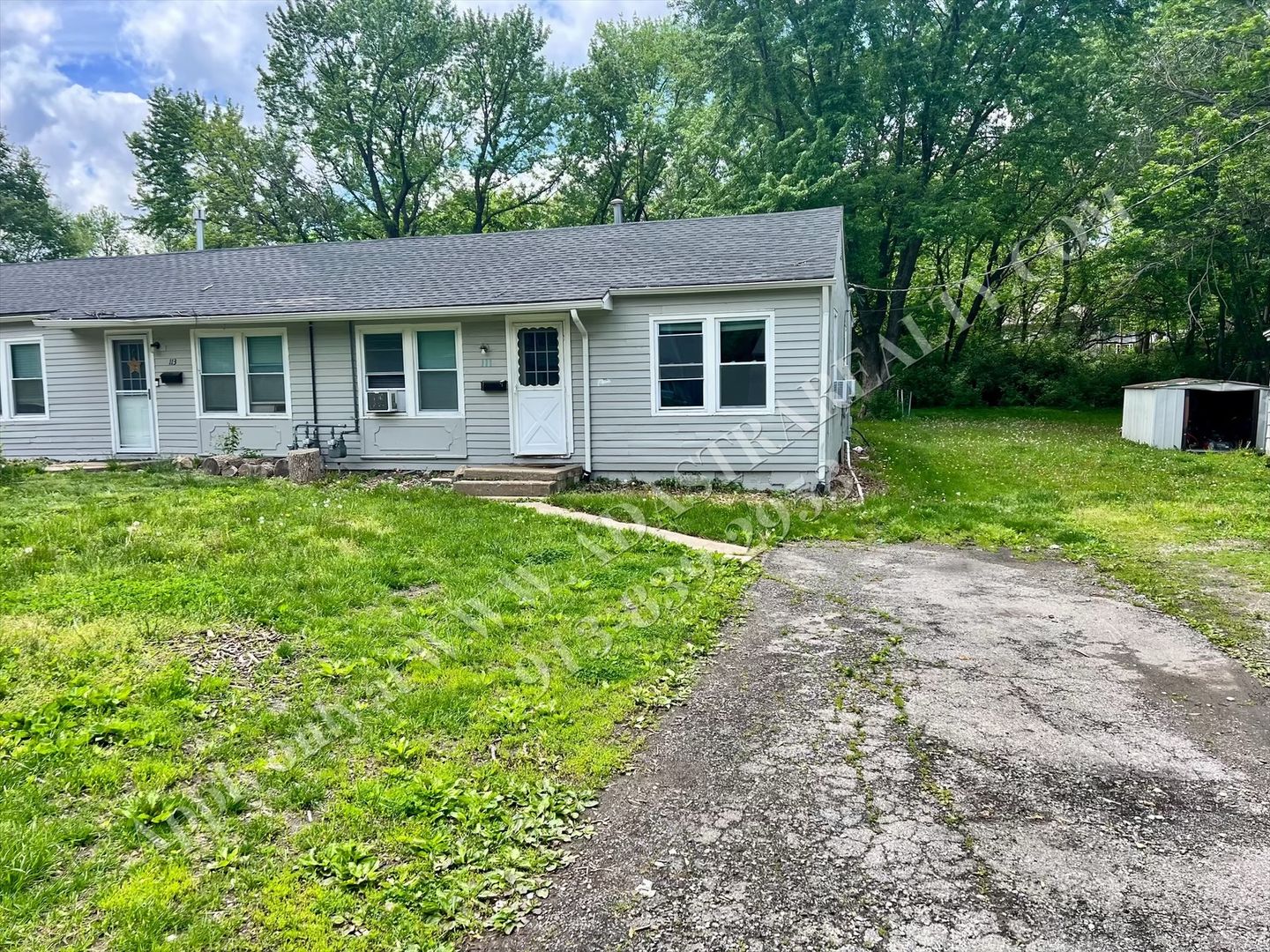 Olathe House: 111 S Annie St,