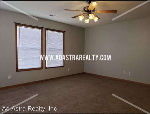 704 Meadow Ct,, Unit A,, Peculiar, MO 64078-2567