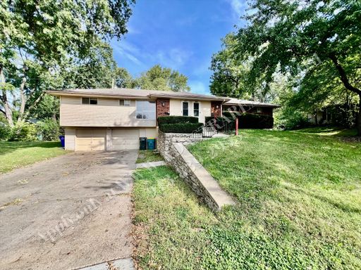 5801 Larsen Ln,, Shawnee, KS 66203