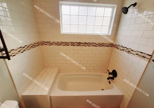 5428 Maple St,, Mission, KS 66202