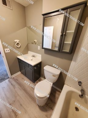  8201 Spring Valley Rd,  , Bldg 14 - 14A,, Belton, MO 64012