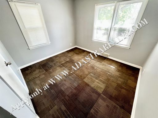 9600 E 18th St,, Independence, MO 64052