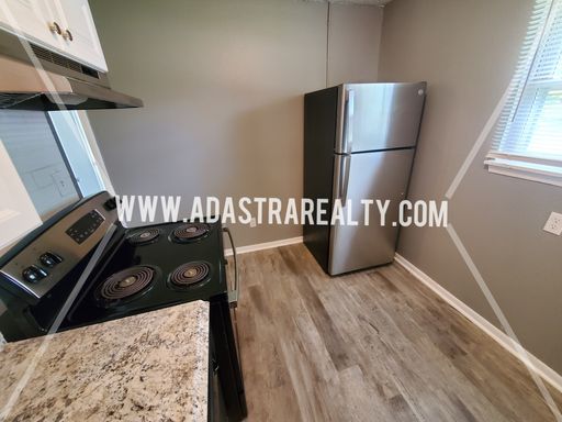 6004 E 152nd St, Grandview, MO 64030