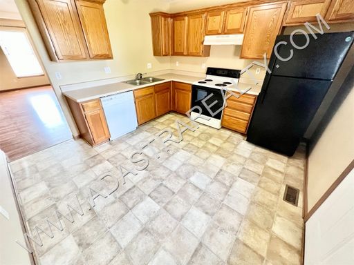 758 Redwood St,, Gardner, KS 66030