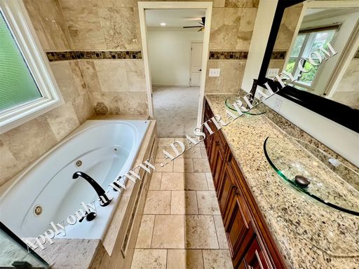  5404 Chadwick Rd, Fairway, KS 66205