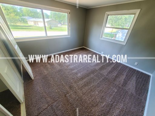 6011 N Forest Ave,, Gladstone, MO 64118-4823
