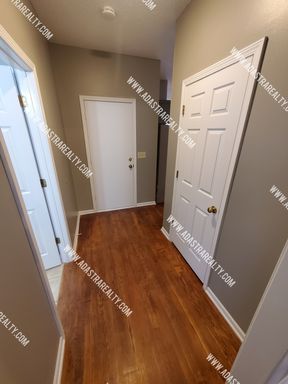 15810 Beverly St,, Overland Park, KS 66223-3475