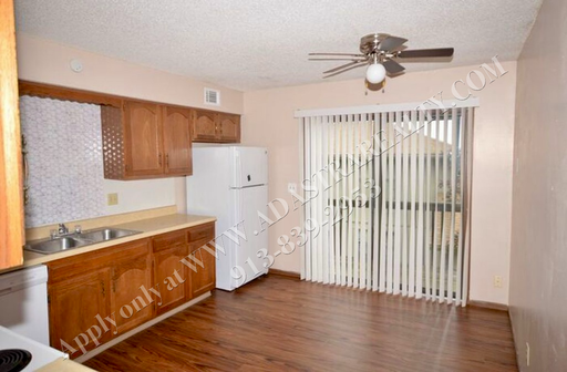 404 Sky Vue Dr,, Apt C,, Raymore, MO 64083