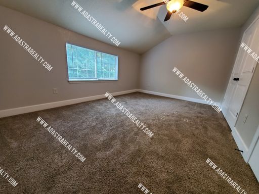 8318 N Spruce Ave,, Kansas City, MO 64119