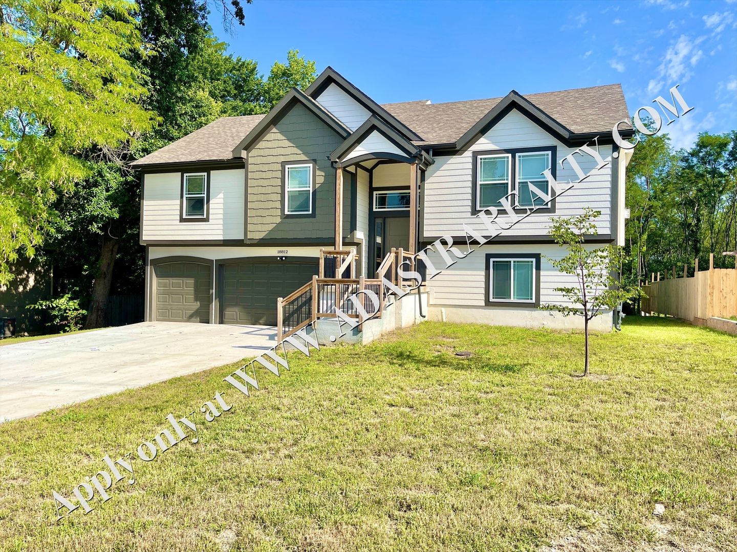 Independence House: 18812 E 19th Ter S,