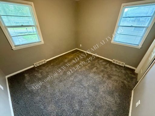 1005 E 117th St,, Kansas City, MO 64131-3847