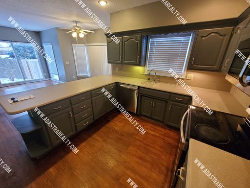 15810 Beverly St,, Overland Park, KS 66223-3475