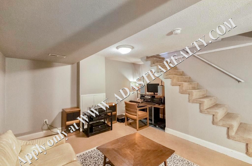 2715 Holmes St,, Kansas City, MO 64109