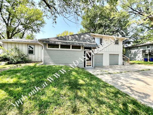 6044 Pflumm Rd,, Shawnee, KS 66216