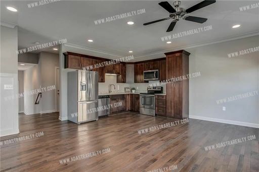 15852 Valley View Dr,, Overland Park, KS 66223