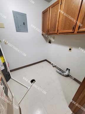 218 N Crest Dr,, Raymore, MO 64083