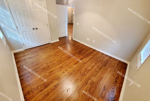 5428 Maple St,, Mission, KS 66202