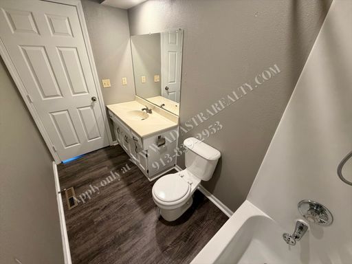2101 SW 8th St,, Unit D,, Blue Springs, MO 64015