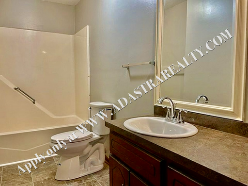 715 6th Ave, , Leavenworth, KS 66048