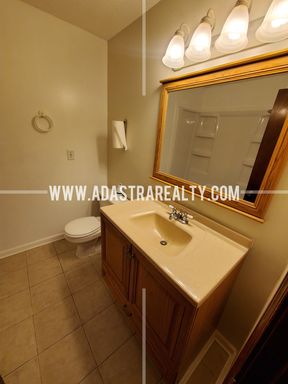 5327 E 100th St,, Kansas City, MO 64137