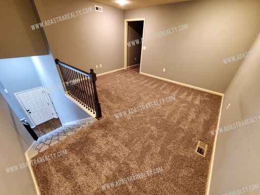 21782 W 123rd Ter,, Olathe, KS 66061-7628