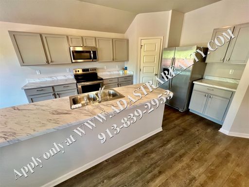 21749 Franklin St,, Spring Hill, KS 66083