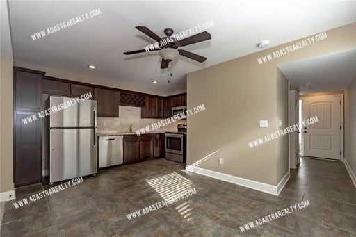 8318 N Spruce Ave,, Kansas City, MO 64119