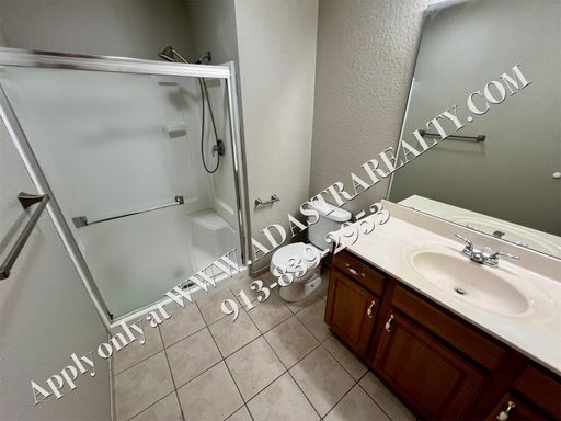 18521 S Mulberry Ct,, Gardner, KS 66030