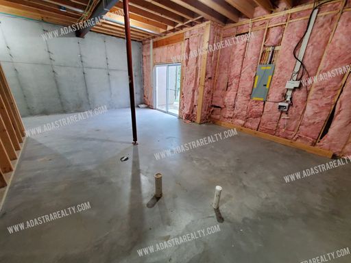 21782 W 123rd Ter,, Olathe, KS 66061-7628