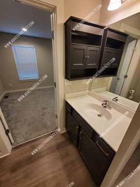 324 N 4th Ter,, Louisburg, KS 66053