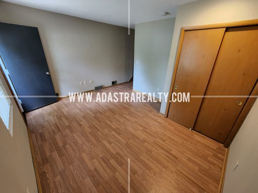 212 Brookside Dr,, Paola, KS 66071