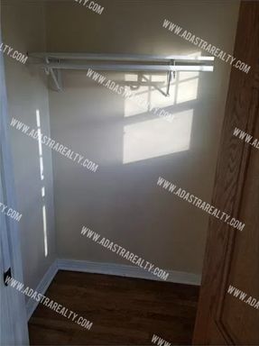 243 W 61st St,, Kansas City, MO 64113-1402