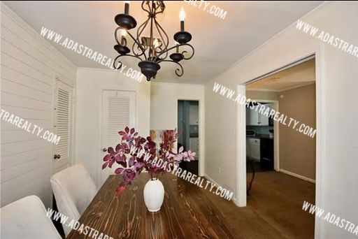 2227 W 78th St,, Prairie Village, KS 66208