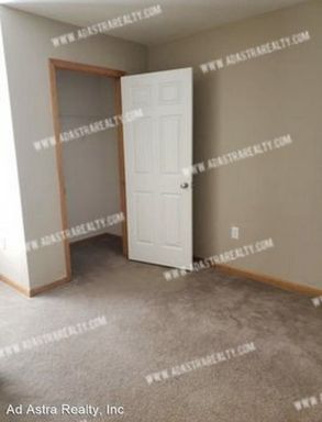 104 W 5th St,, Edgerton, KS 66021