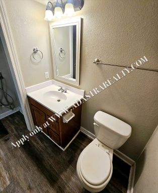 917 SW Imperial Ln,, Blue Springs, MO 64064