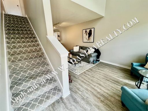 4545 Madison Ave,, Kansas City, MO 64111