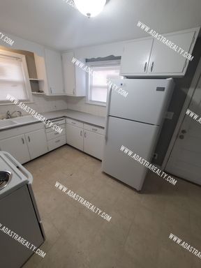 9366 E 64th Ter,, Raytown, MO 64133-4915