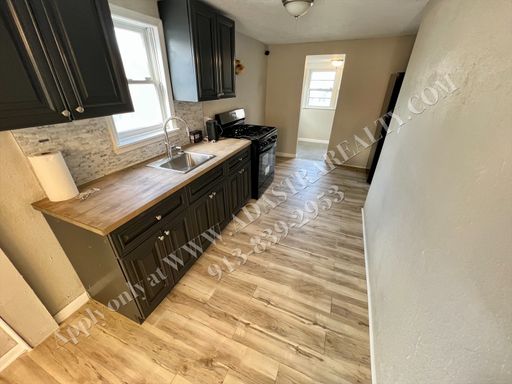 9603 E 35th St S, Independence, MO 64052