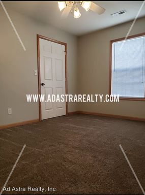 704 Meadow Ct,, Unit A,, Peculiar, MO 64078-2567