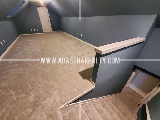 9709 Eby St,, Overland Park, KS 66212