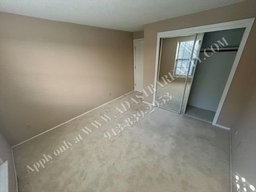 12708 W 110th Ter, , Overland Park, KS 66210