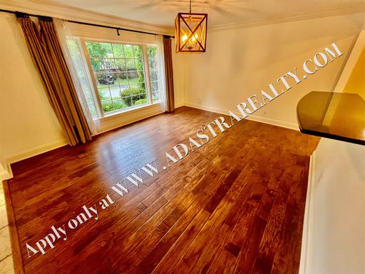  5404 Chadwick Rd, Fairway, KS 66205