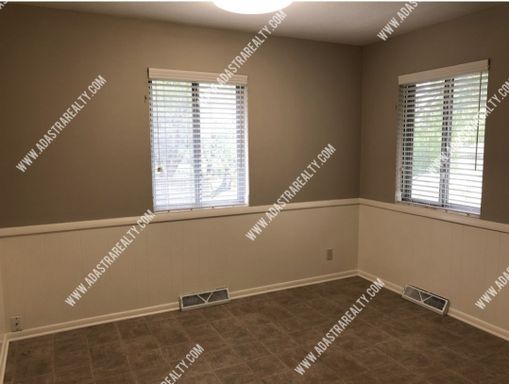 110 Brookside Dr,, Paola, KS 66071