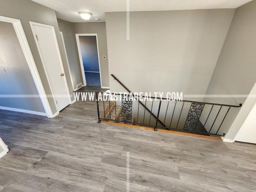 9415 Ballentine St,, Overland Park, KS 66214-1812